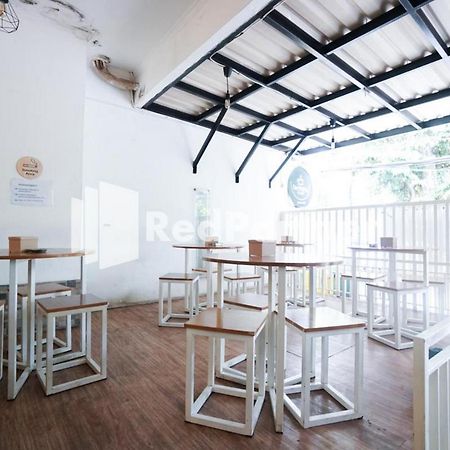 Eascot Hotel Mitra Reddoorz Jakarta Extérieur photo