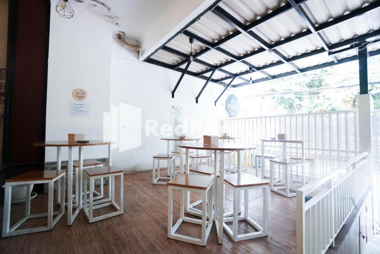 Eascot Hotel Mitra Reddoorz Jakarta Extérieur photo