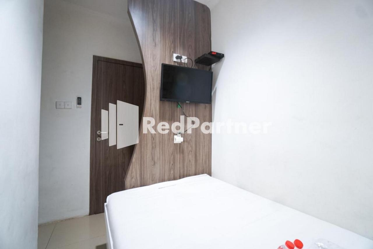 Eascot Hotel Mitra Reddoorz Jakarta Extérieur photo